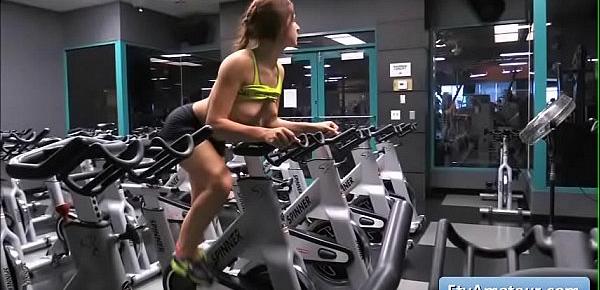  Sexy cutie fit girl Fiona show her natural big boobs at the gym while working out
